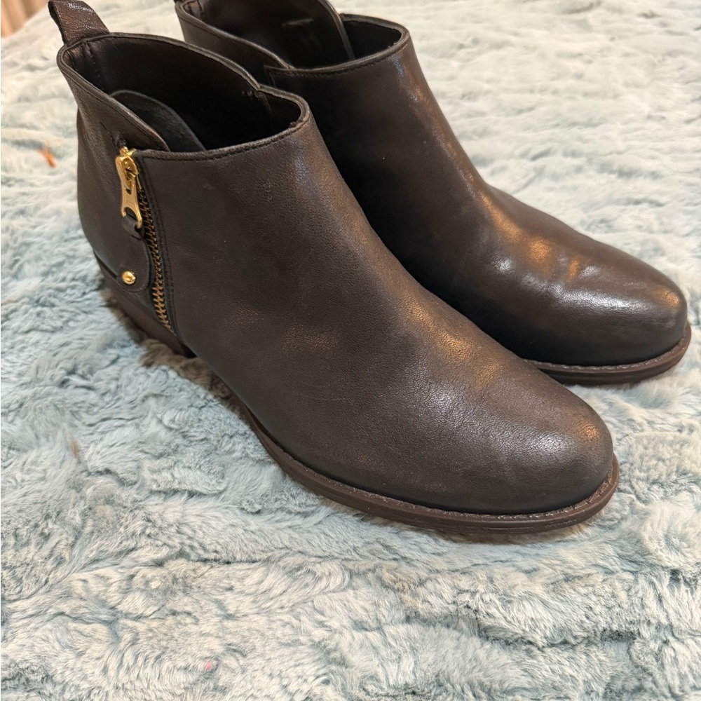 Eric Michael London Black Leather Ankle Booties with Zipper Size 7.5 (37)